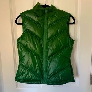 Green ski vest